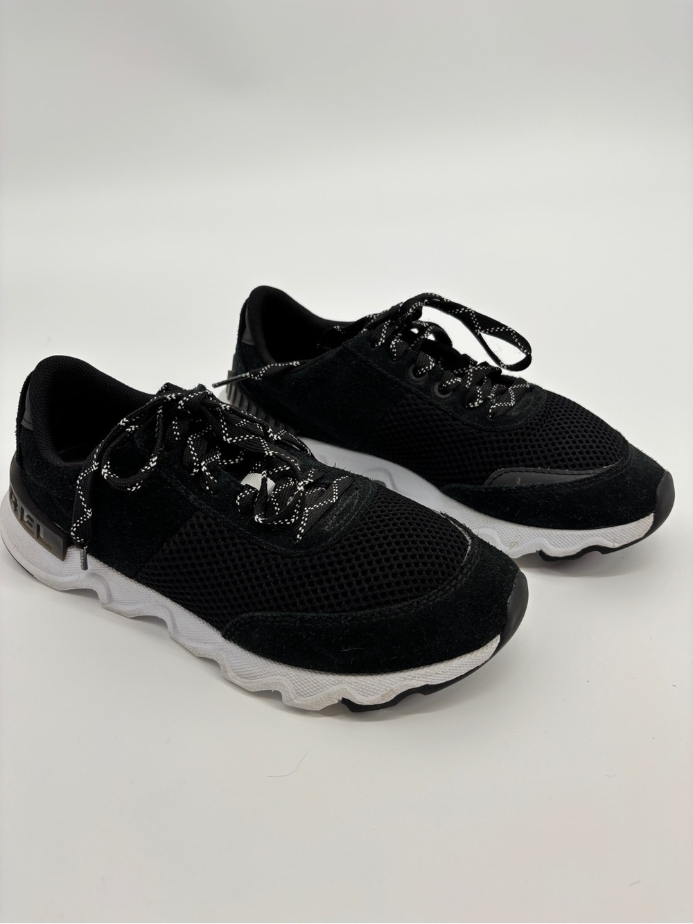 Sorel Kinetic Lite Lace Black White Sneakers